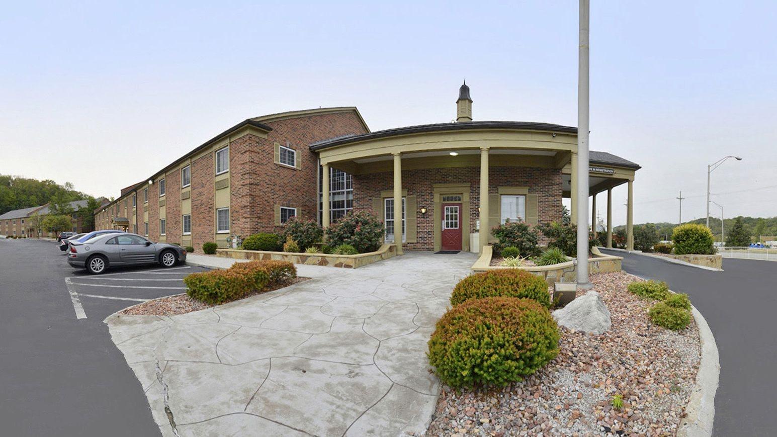 Baymont By Wyndham Kansas City Ku Medical Center Exterior foto